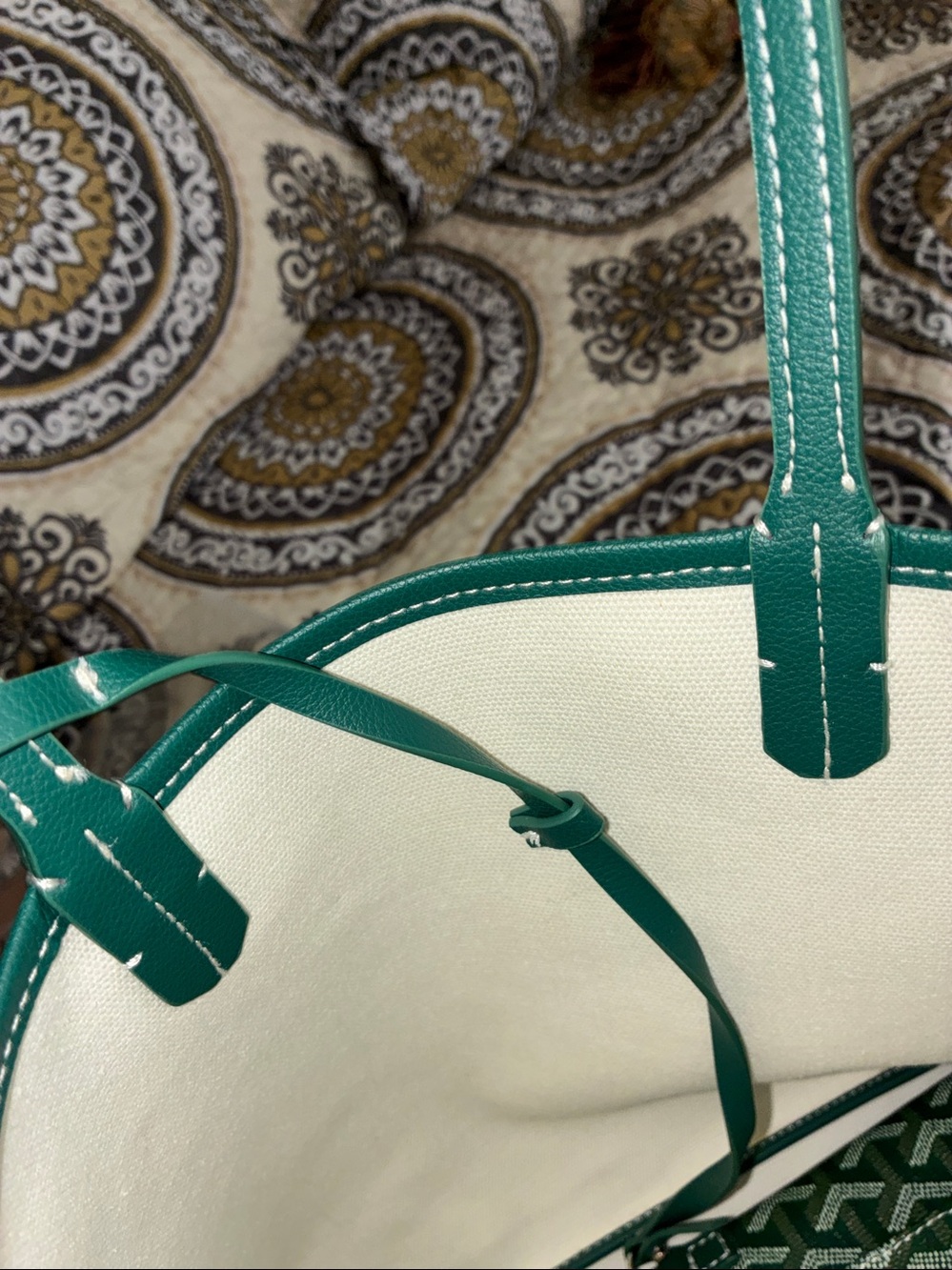 Green Patterned Tote Bag with Pouch - Women Bags plus mini - Picture 8 of 16